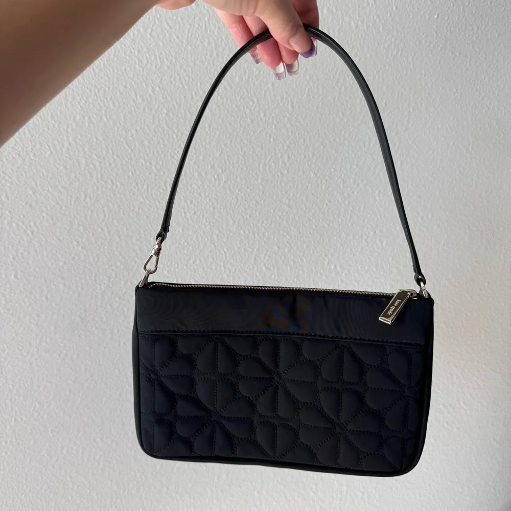 KATE SPADE Spade Flower Quilted Fabric Convertible Wristlet Black KK255 EUC